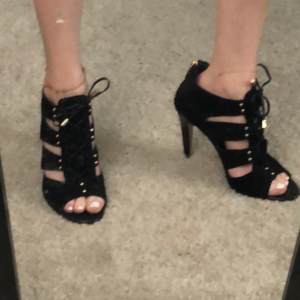 Black heals